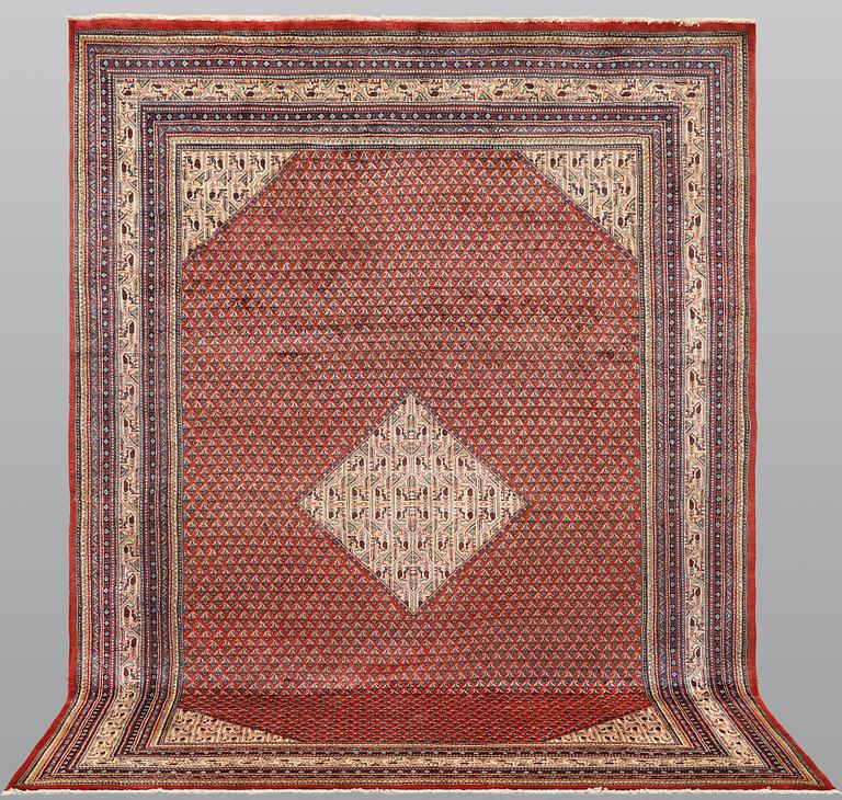 A carpet, Sarouk Mir, approx. 350 x 250 cm.