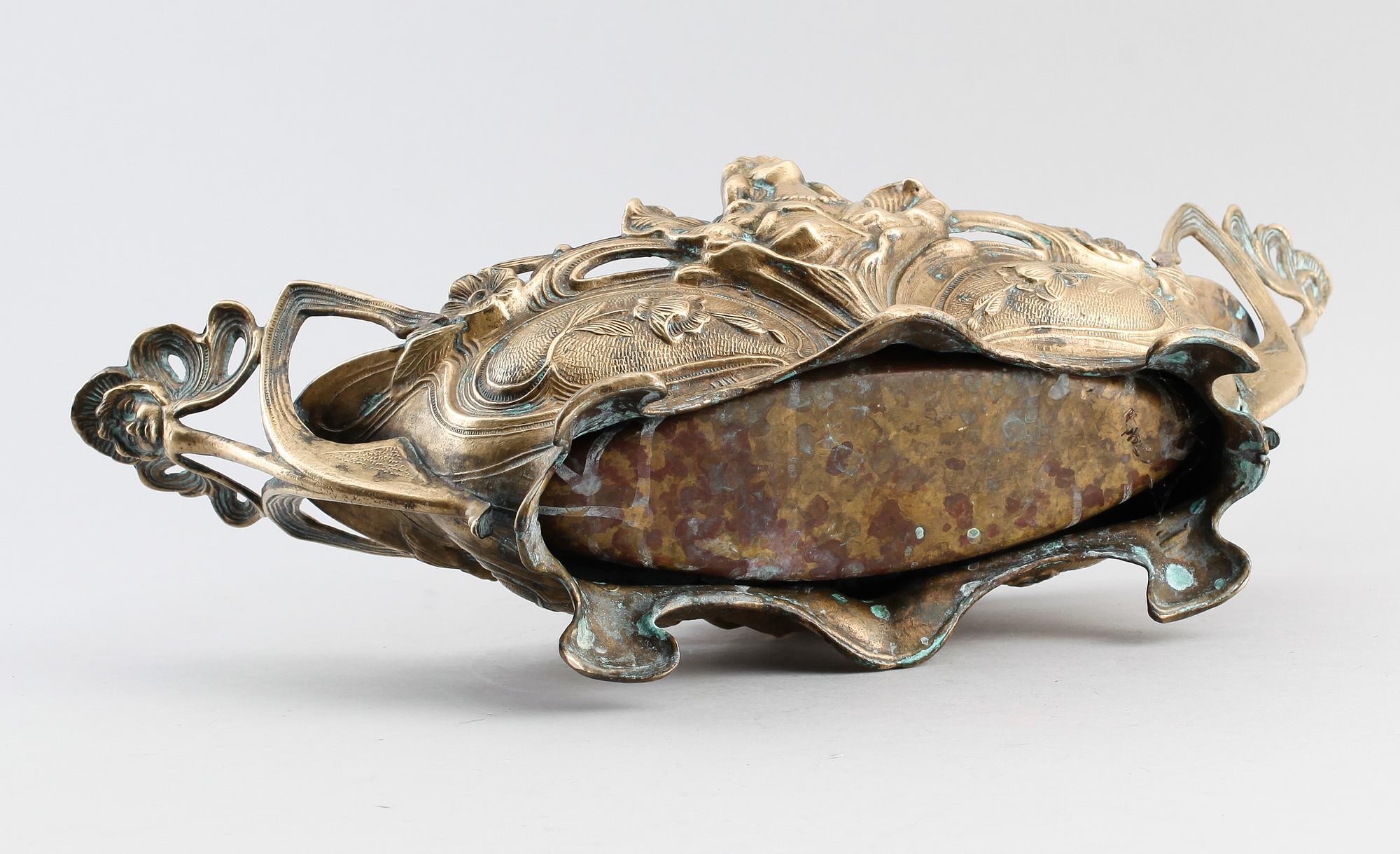 JARDINIERE, mässing, jugend, 1900-talets början.