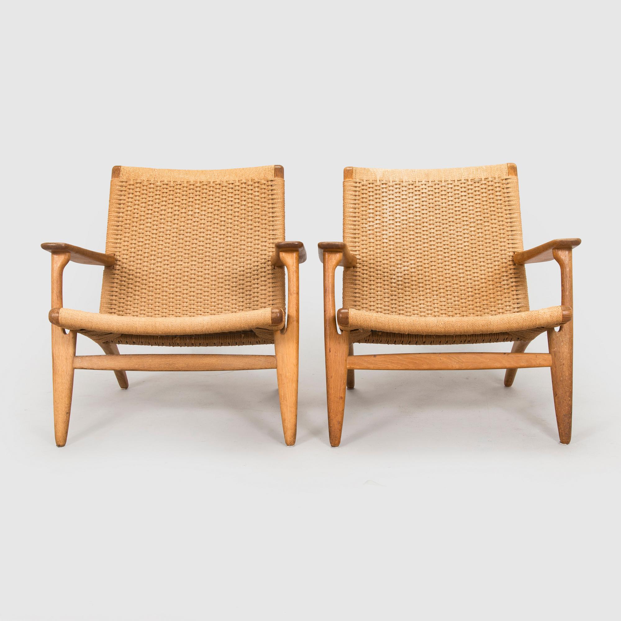 Hans J. Wegner, Armchairs, a pair, "CH25", Carl Hansen & Son, Denmark, 1960s.