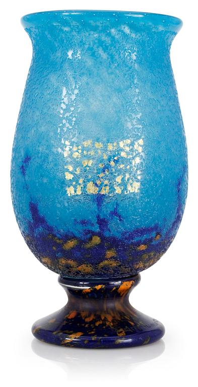 A Daum glass vase, Nancy, France 1920´s.
