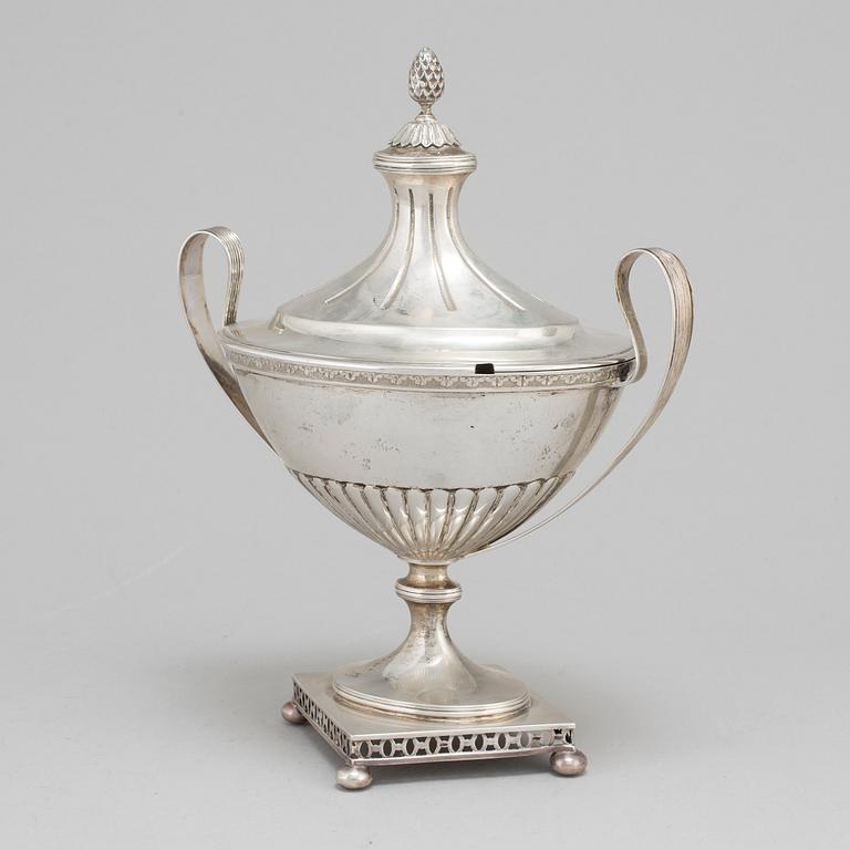 SOCKERSKÅL, silver, sengustaviansk stil, Stockholm, 1902.