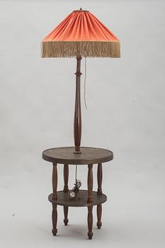 GOLVLAMPA med BORD. 1900-talets första hälft.