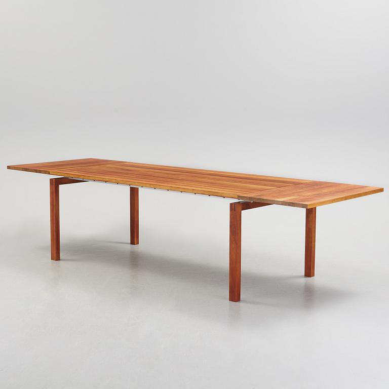 A 'Straight' dining table by Christina Strand and Niels Hvass by Carl Hansen, Tranekær Furniture AS, Denmark.