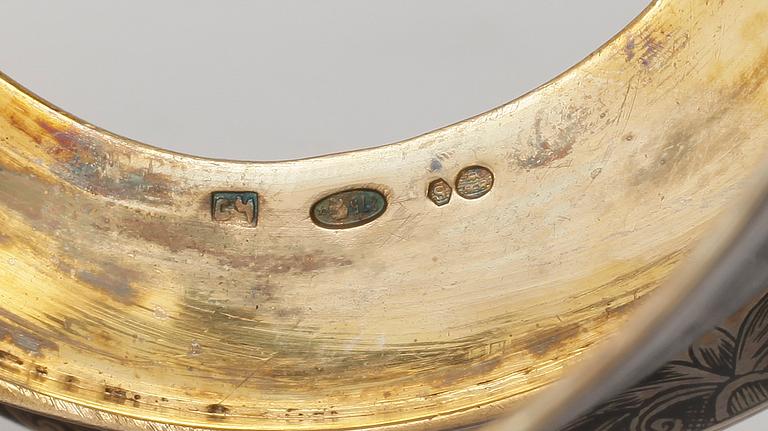 TEBÄGARE, 2 st, silver och glas, Ryssland/Sovjetunionen, 1900-tal. 256 gram.