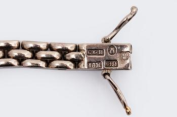 WRISTWATCH Opera, 18k whitegold, old-cut diamonds approx 1 ct, approx 15 x 8 mm, manual.