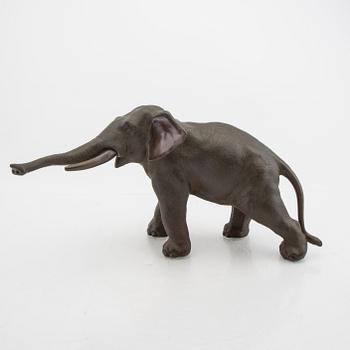 A Japanese bronze sculpture around 1900.