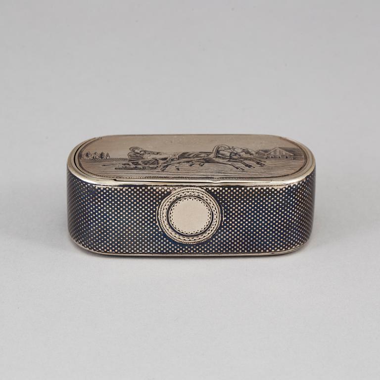 A Russian parcel-gilt silver and niello box, mark of Gustav Klingert, Moskva 1876.