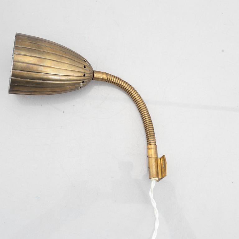 Harald Notini, a model 8685 wall lamp, Böhlmarks.