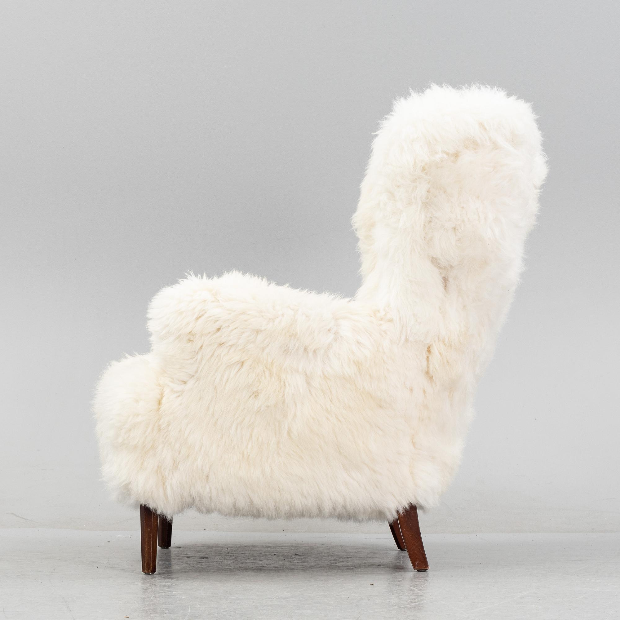 A mid 20th Century armchair.