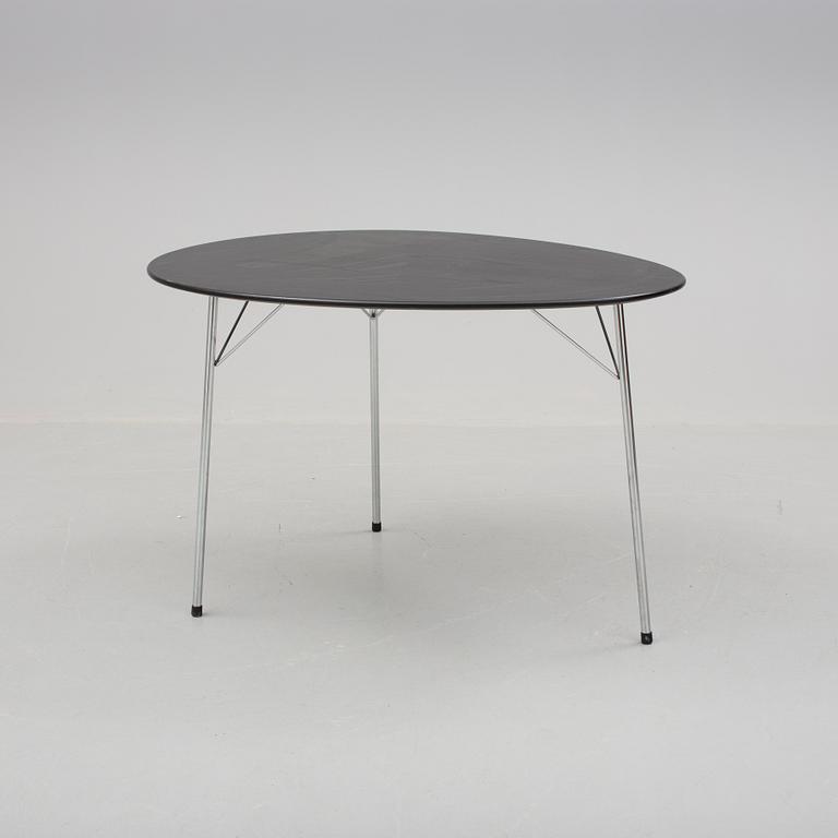 BORD, Arne Jacobsen, Fritz Hansen, 2002.