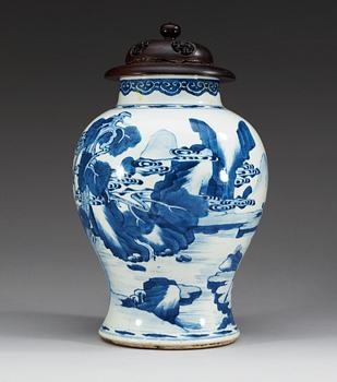 VAS, porslin. Qing dynastin, Kangxi (1662-1722).