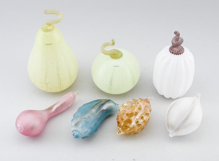 SKULPTURER, 7 st, glas, Gunnel Sahlin, Kosta Boda samt Orrefors.