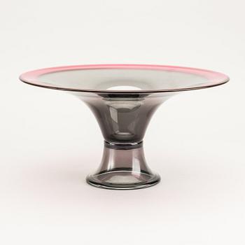 Wilke Adolfsson, bowl on foot signed and dated 89.