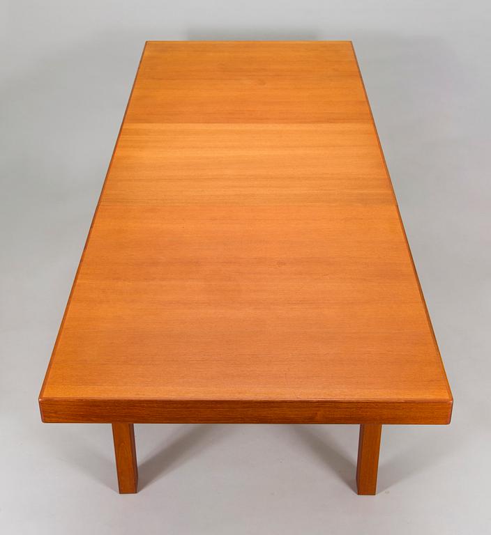 Carl Gustaf Hiort af Ornäs, A mid-20th century 'Näyttely Senior' dining table and 10 chairs for HMN Huonekalu Nupponen.