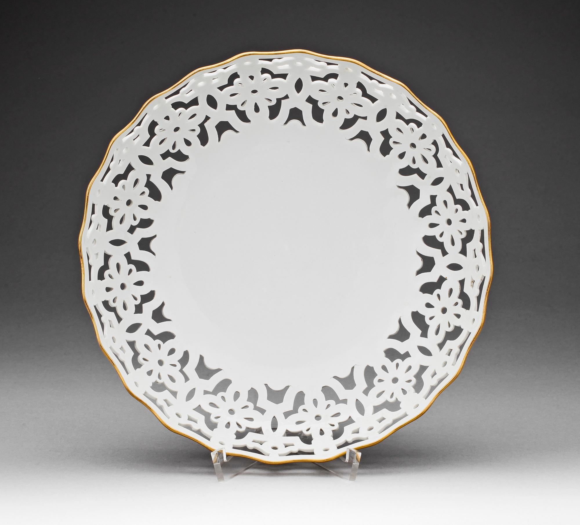SKÅLFAT, porslin, Meissen, genombrutet bräm, 1900-tal.