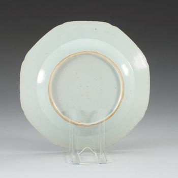 TALLRIKAR, 12 stycken, kompaniporslin. Qing dynastin, Qianlong (1736-95).
