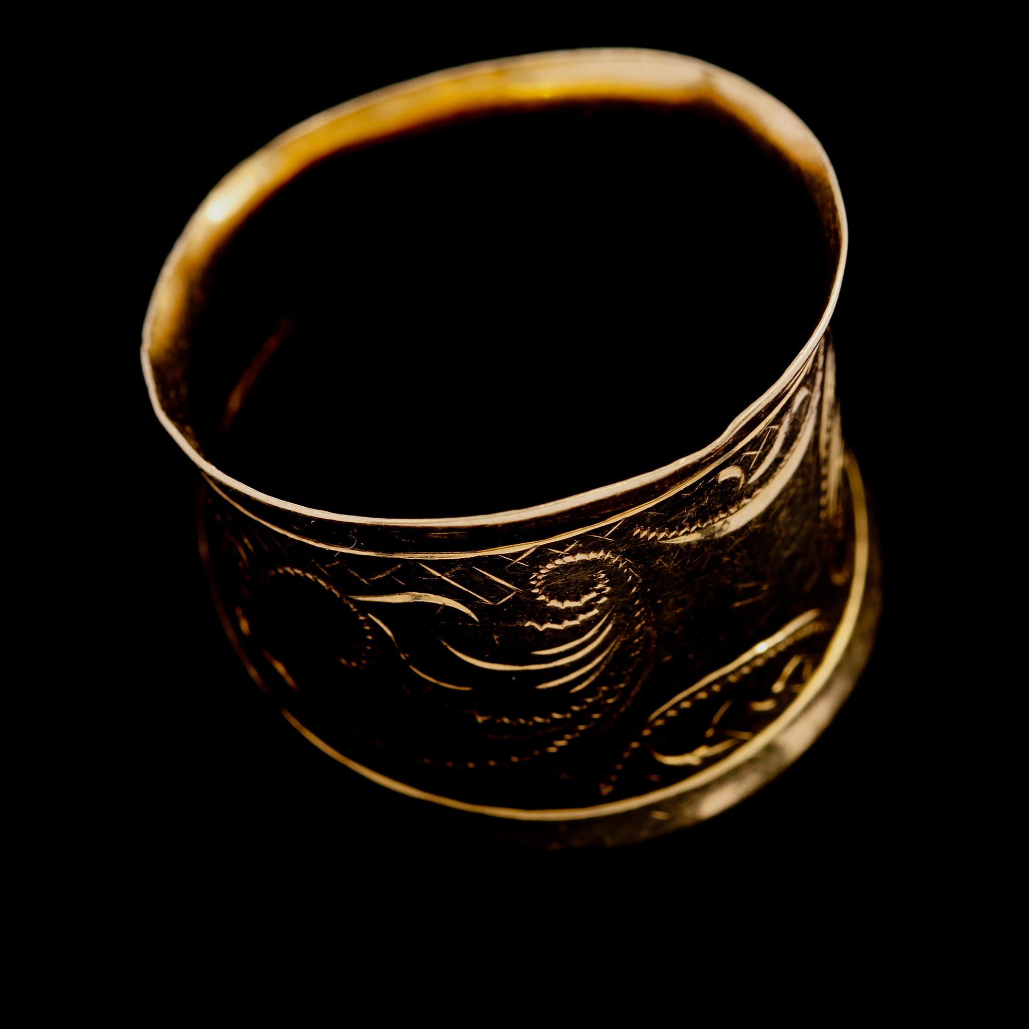 RING, 18K guld, H Svedbom, Vetlanda, 1958. Vikt 2,5 g.