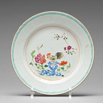 790. A set of 13 famille rose 'rooster' dinner plates, Qing dynasty, Qianlong (1736-95).