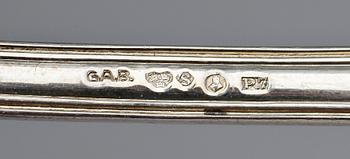 MAT- SAMT TESKEDAR, 13 snarlika resp 6st, silver, "Engelsk snäck", flertal mästare, Sverige 1850-1910-tal. Vikt 980 g.