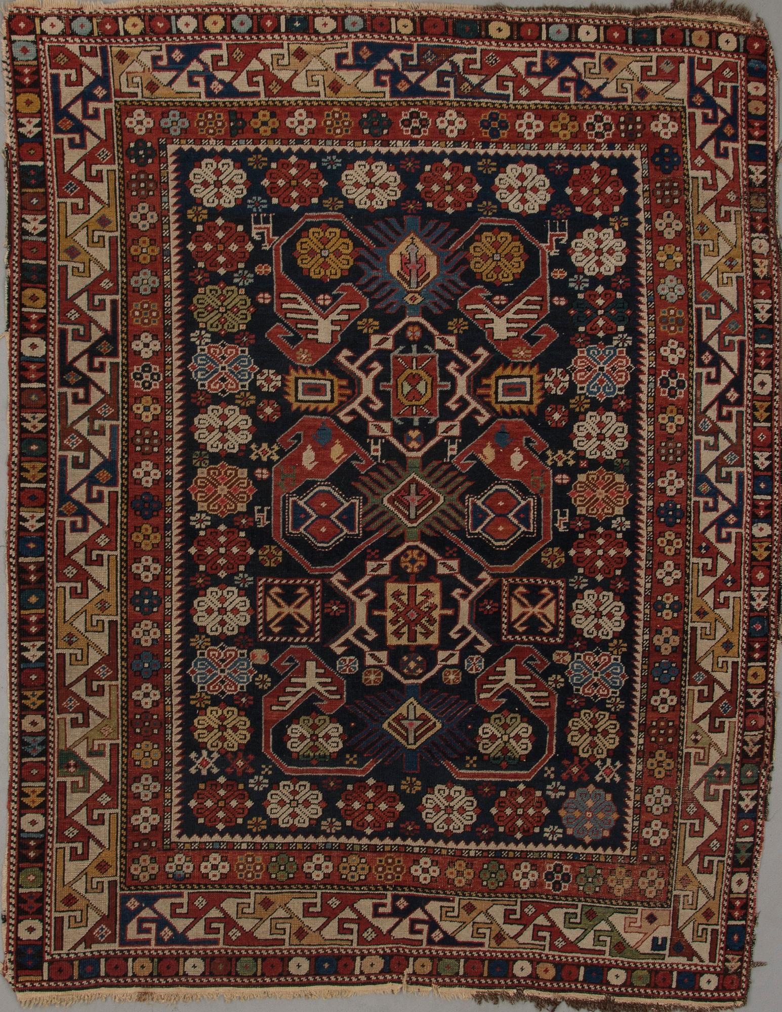 MATTA, Kazak, antik. Ca 159x123 cm.