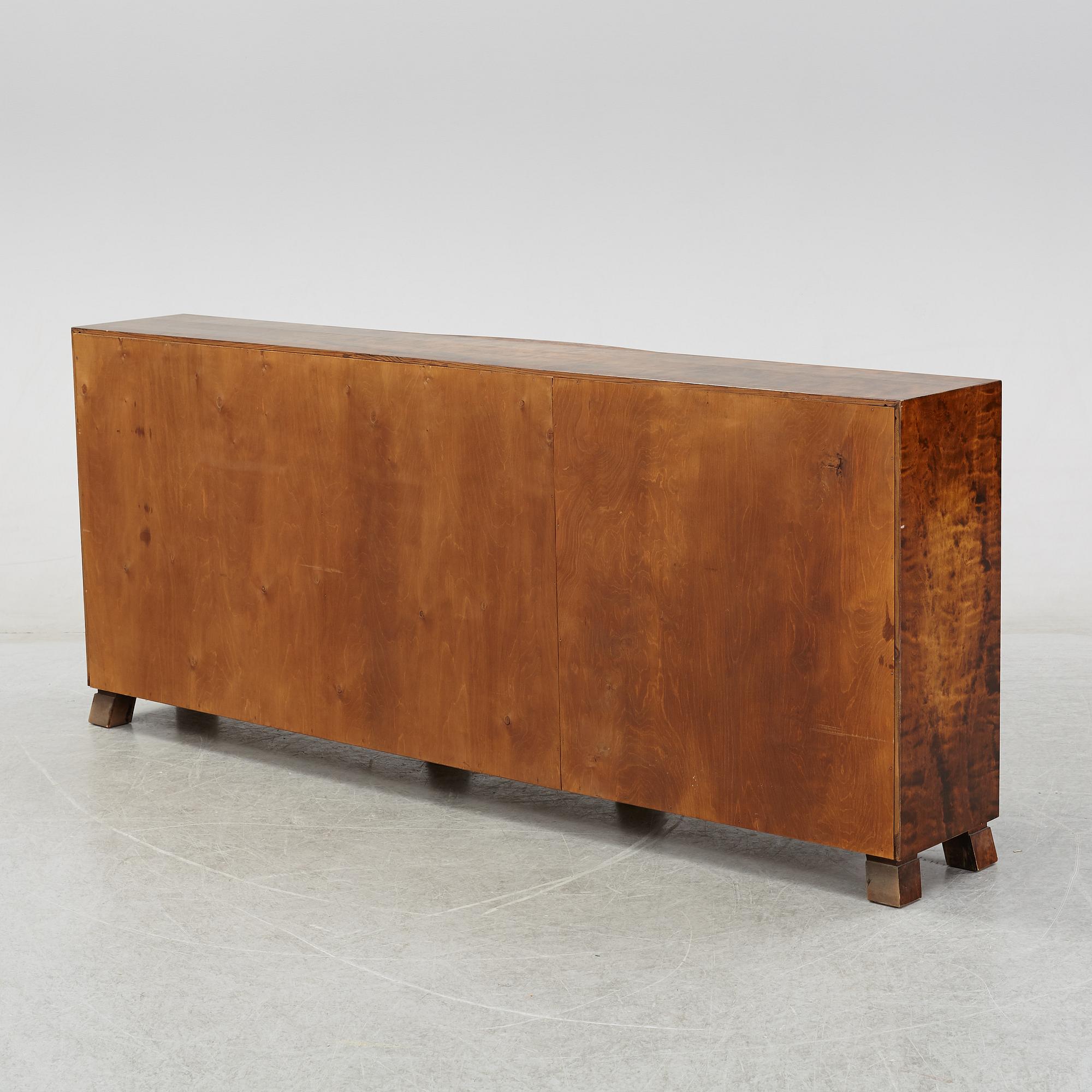 Bokhylla med skåp, 1940-tal.