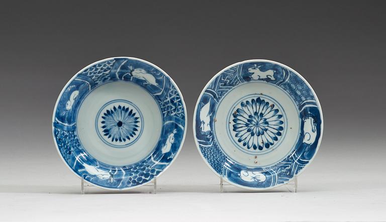 A set of six blue and white dishes, Mingdynasty, Tianqi/Chongzhen (1621-1644).