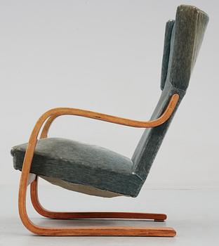 An Alvar Aalto armchair model 36/401,  O.y Huonekalu-ja Rakennustyötehdas A.B, Turku for Artek, Finland probably 1940's.