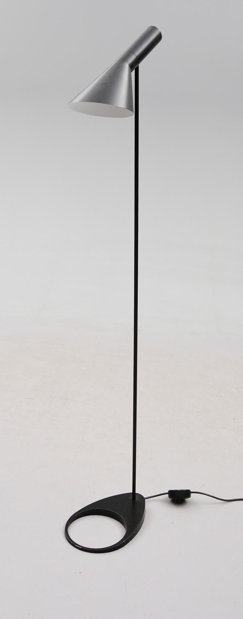 GOLVLAMPA, "AJ" Arne Jacobsen, Louis Poulsen, 2000-tal.