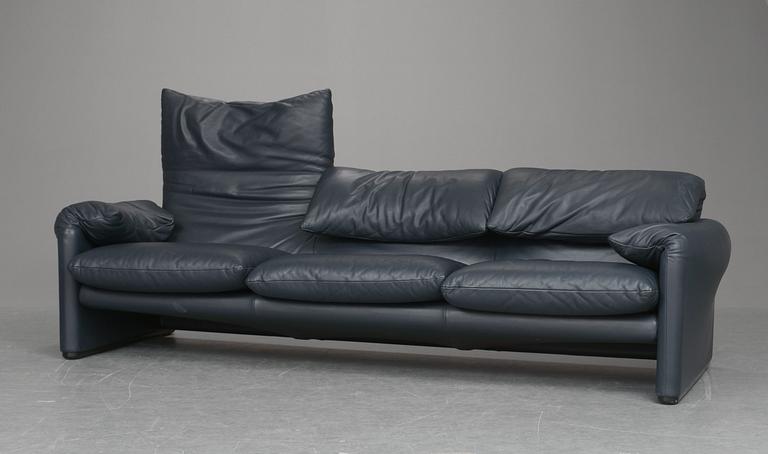 SOFFA,"Maralunga", Vico Magistretti, för Cassina.