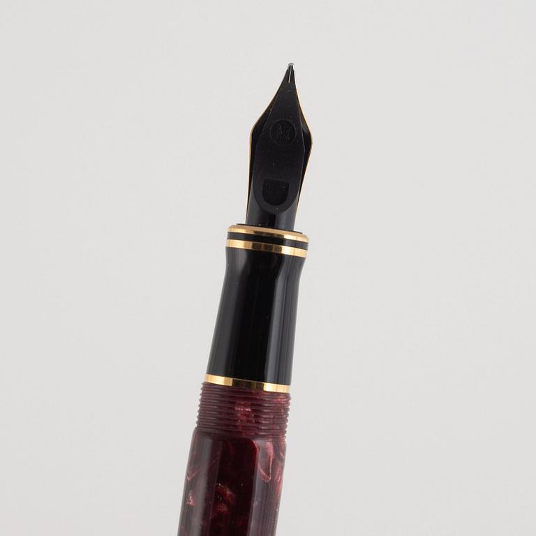 A fountain pen, 'Duofold Centennial', Parker.