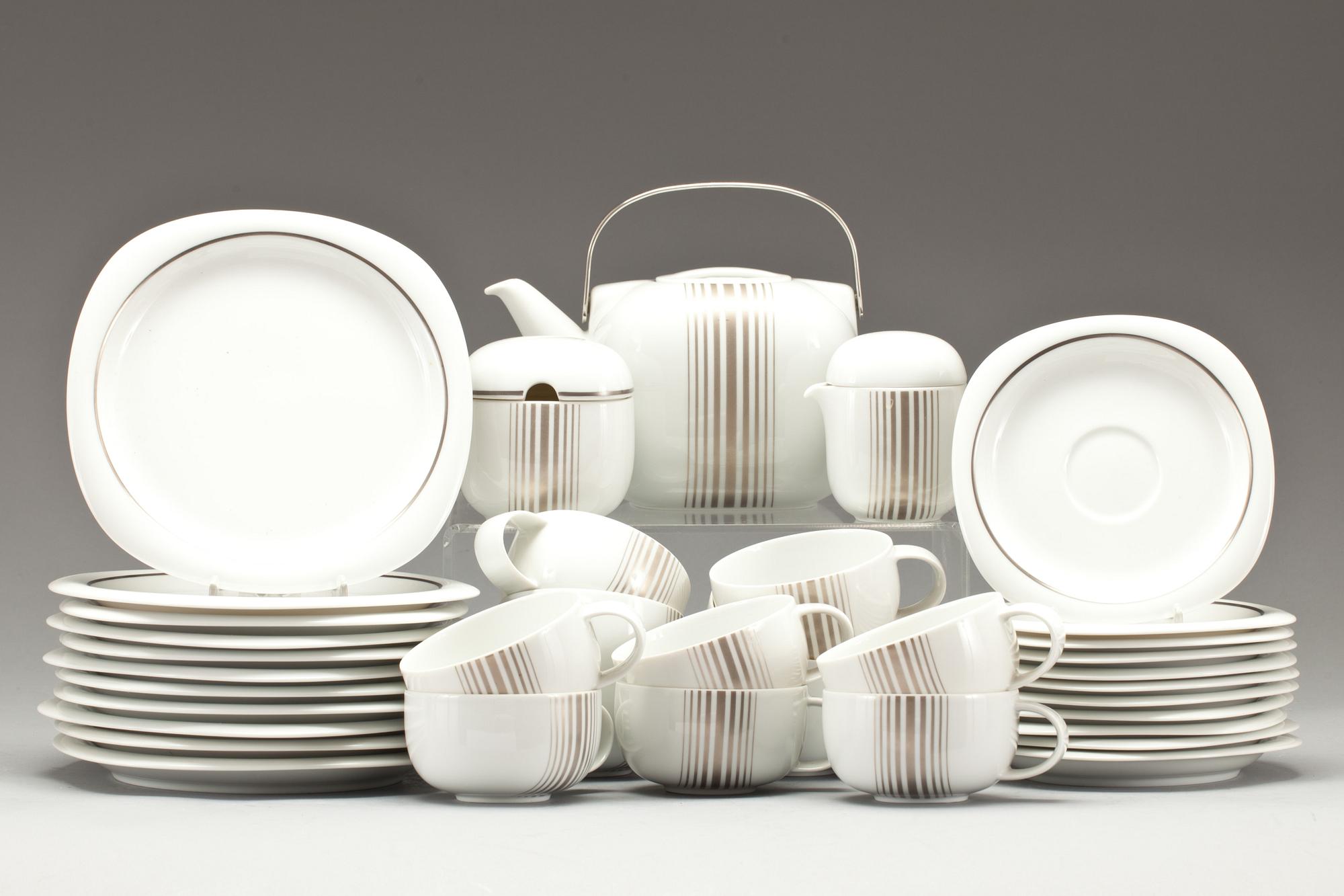 TESERVIS, porslin. 26 delar. "Studio-line", Rosenthal.