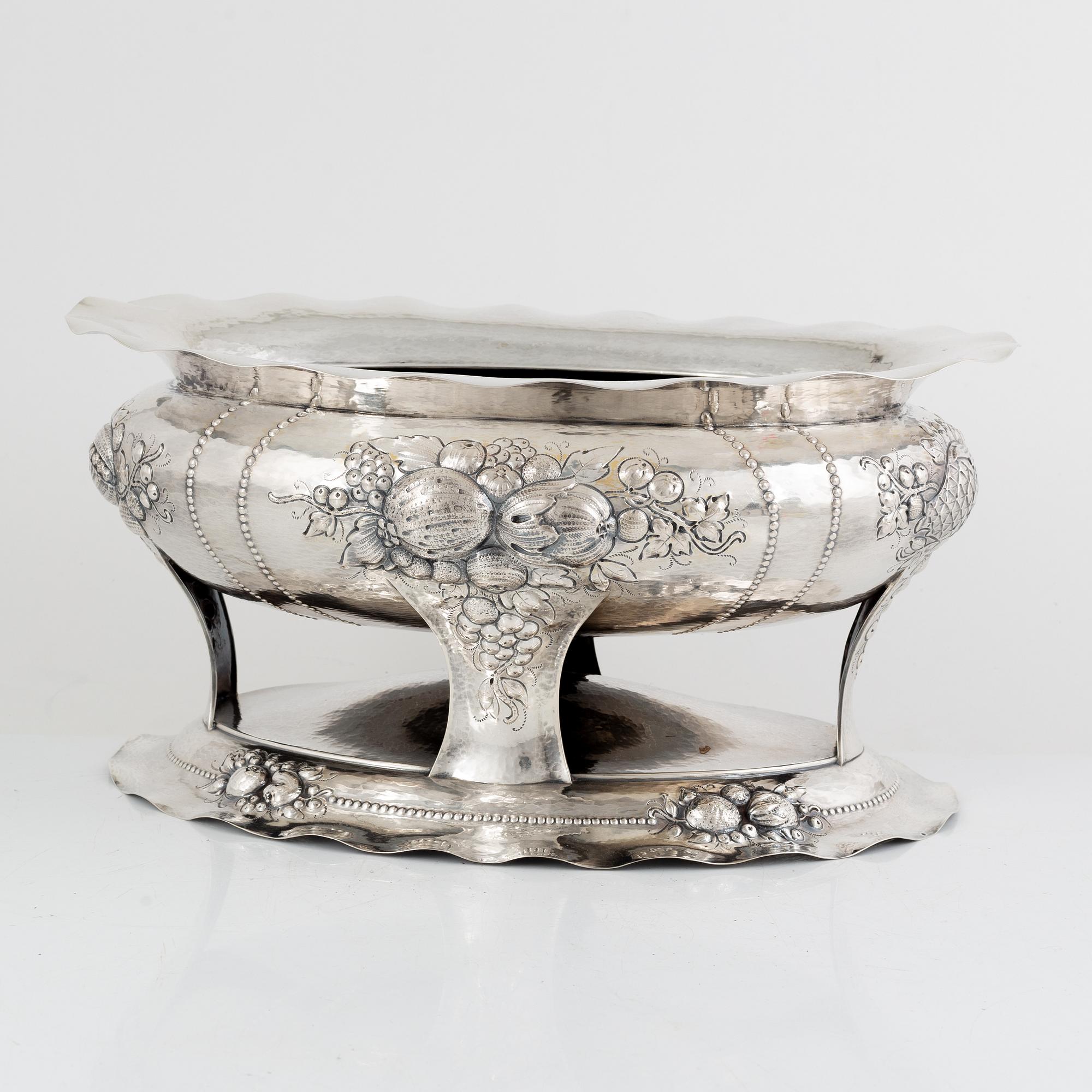 A silver jardinière, C.G.Hallberg, Stockholm, Sweden, 1913.