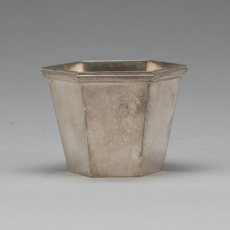 VAS, silver. Silver, Wiwen Nilsson, Lund. 1960. Ca 90g.