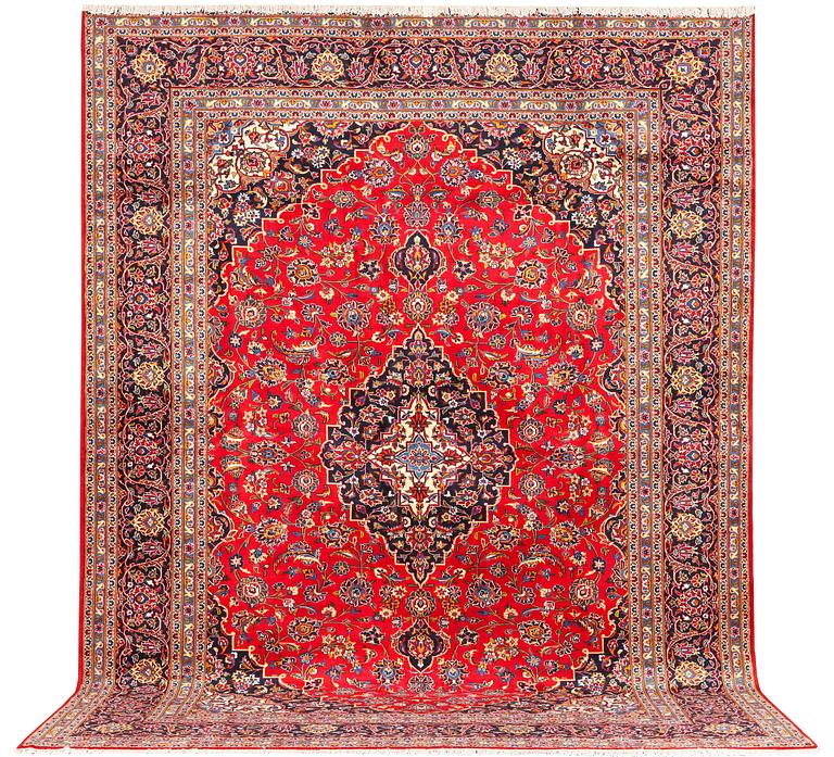 A Keshan carpet, c. 405 x 300 cm.