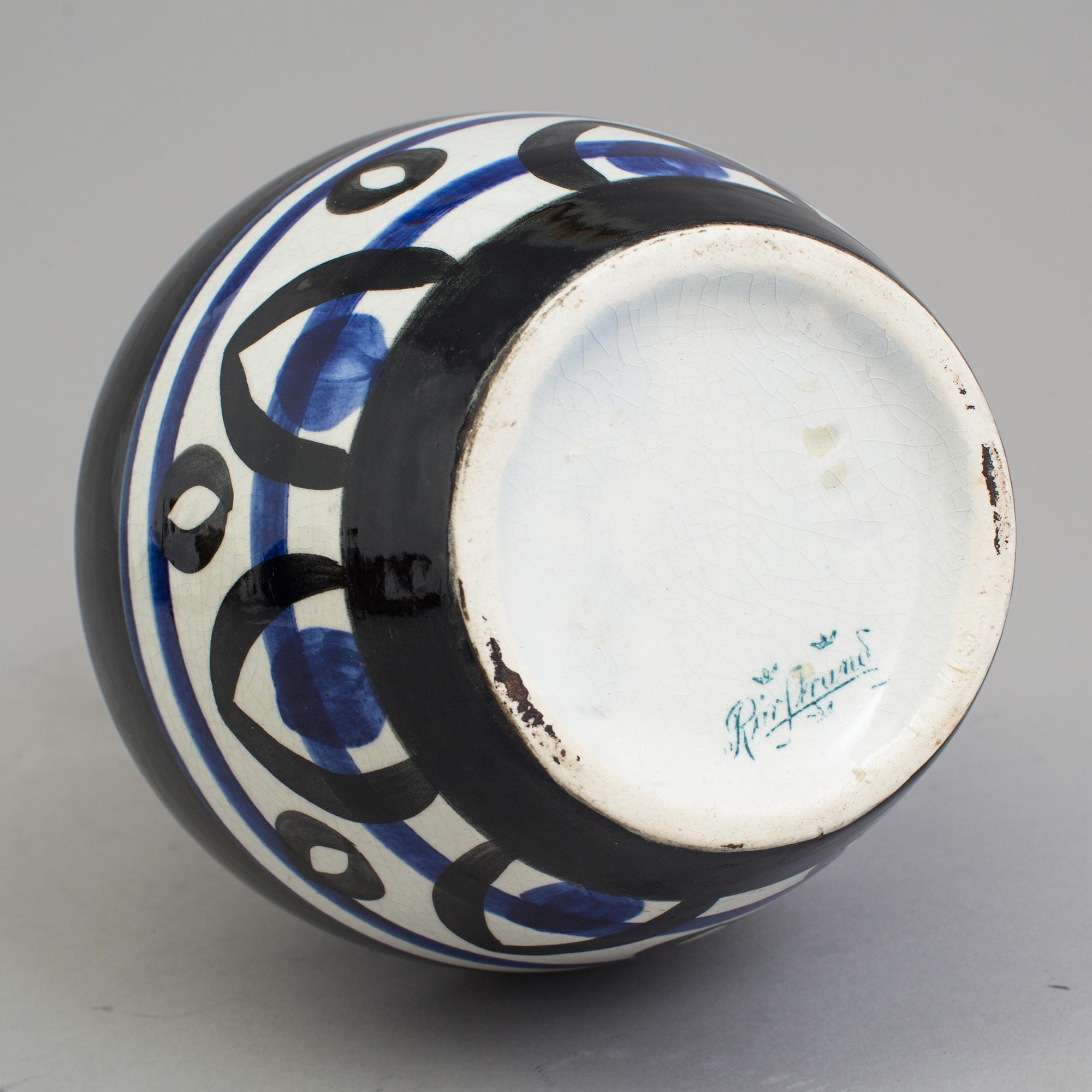 EDWARD HALD, a porcelain vase from Rörstrand, 1920's.