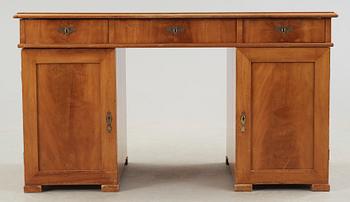 SKRIVBORD, omkring år 1900.