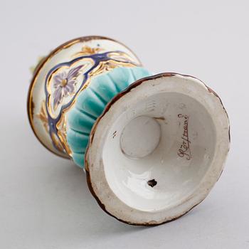 FOTOGENLAMPA, majolika, Rörstrand, omkring år 1900.