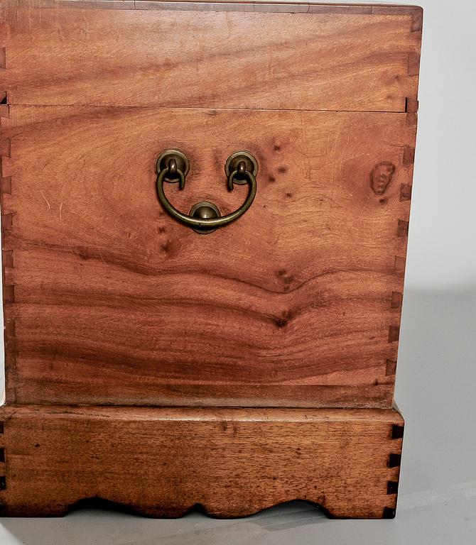 KISTA, ostindisk, 1800/1900-tal.