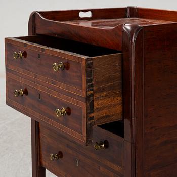 An English 19th century commode.