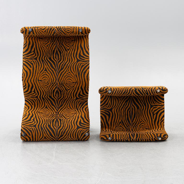 Jan Ekselius, fåtölj med fotpall, "Etcetera", JO Carlssons Möbelindustri, Vetlanda, 1970-tal.