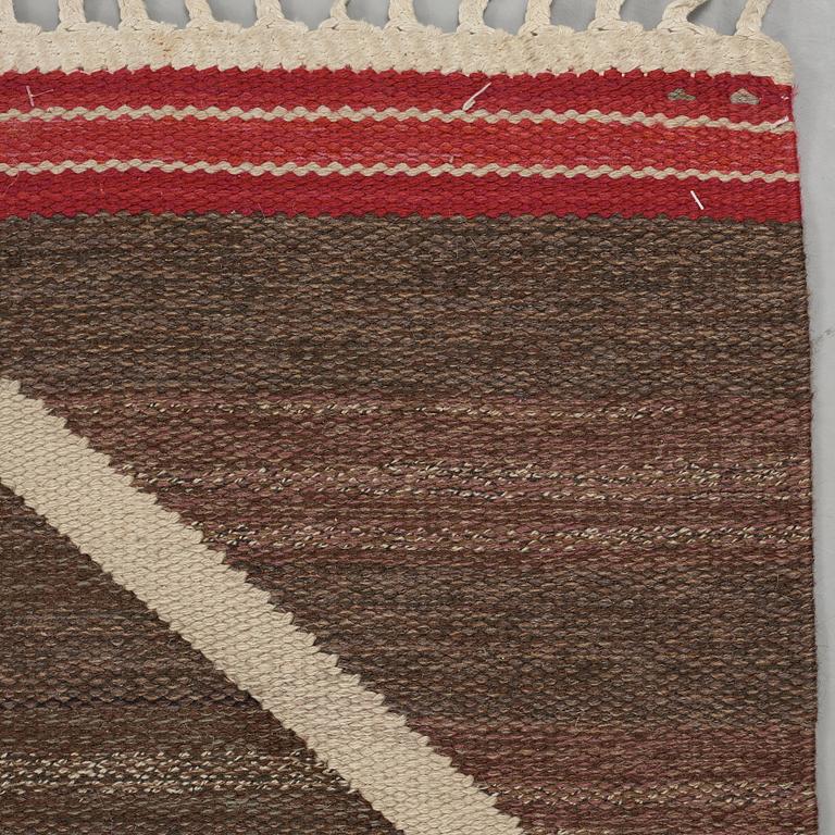 Marianne Richter, A CARPET, "Korsvirke, Plommon med rött", flat weave, ca 240,5 x 167 cm, signed AB MMF MR.