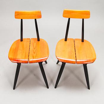 Ilmari Tapiovaara, a pair of 1970's 'Pirkka' chairs for Laukaan Puu.