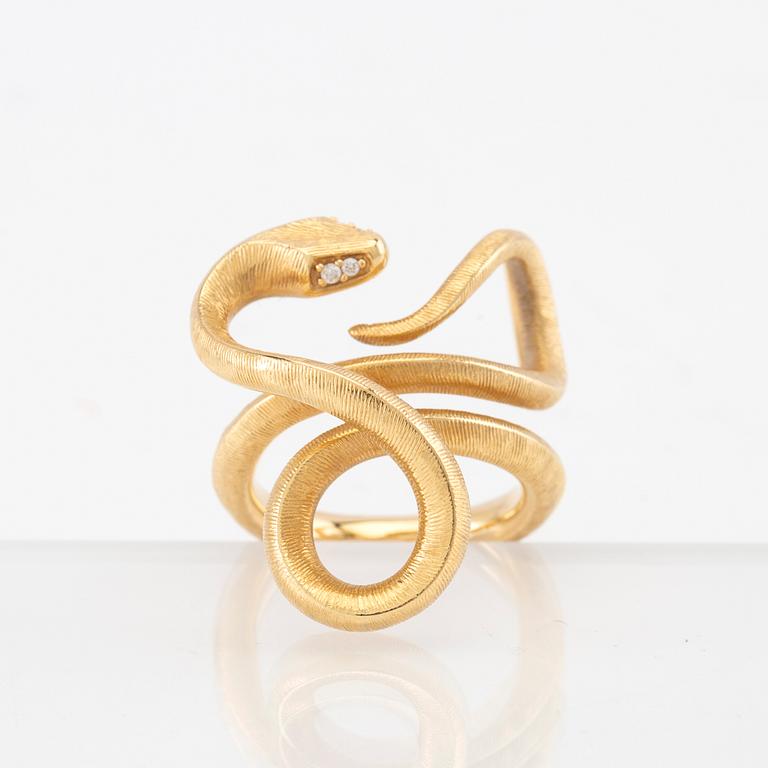 Ole Lynggaard, Ring "Snakes" 18K gold with round brilliant-cut diamonds.