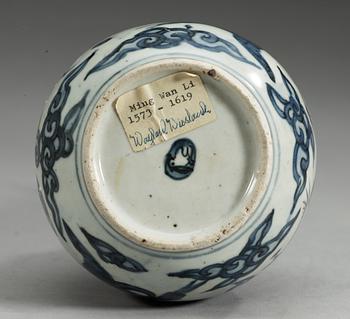 A blue and white vase, Ming dynasty, Wanli (1573-1619).