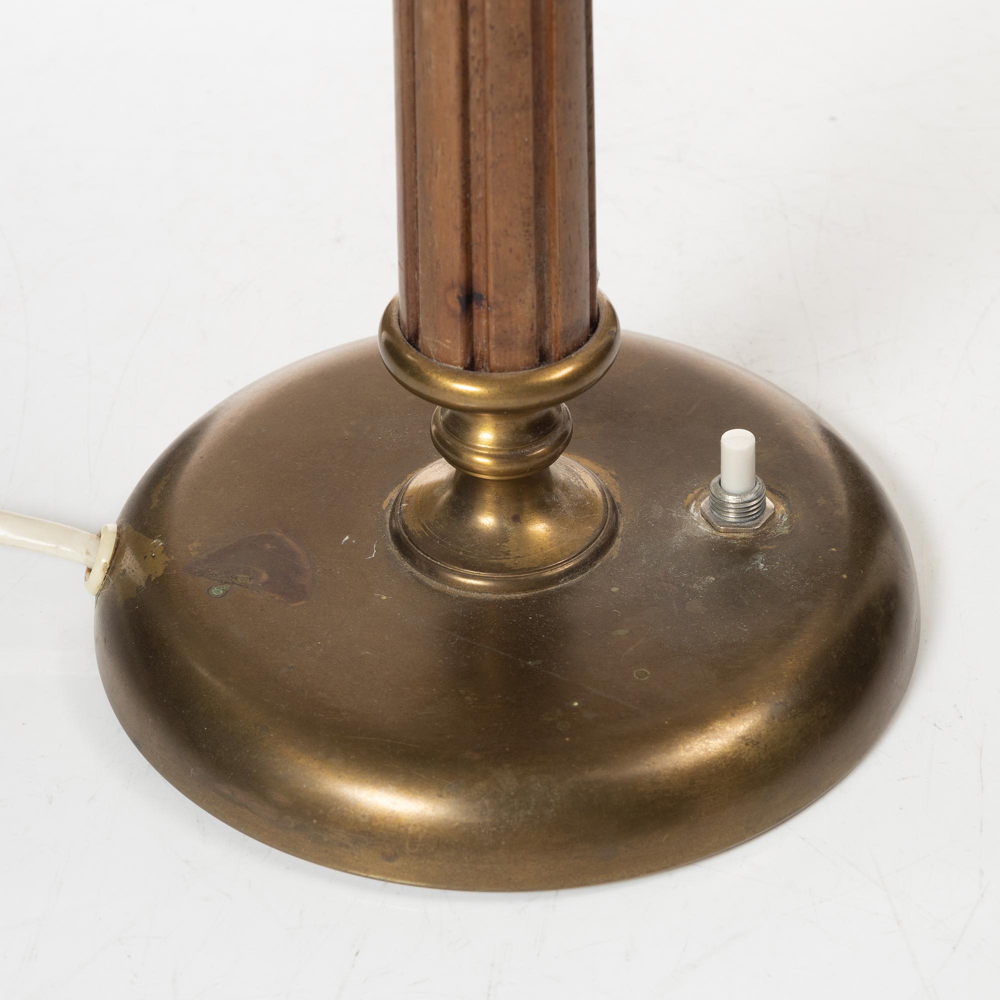 Erik Tidstrand or Bertil Brisborg, a table lamp model "15625", Arvid Böhlmarks Lampfabrik, Stockholm, 1950s-60s.