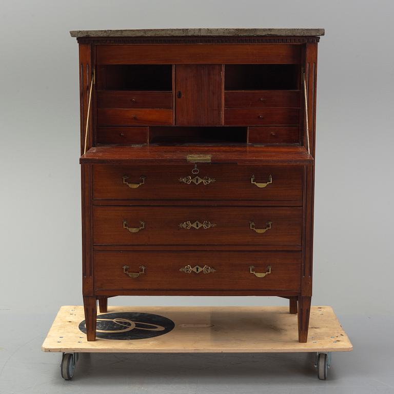 A late Gustavian, mahogny  secretaire from around the year 1800.