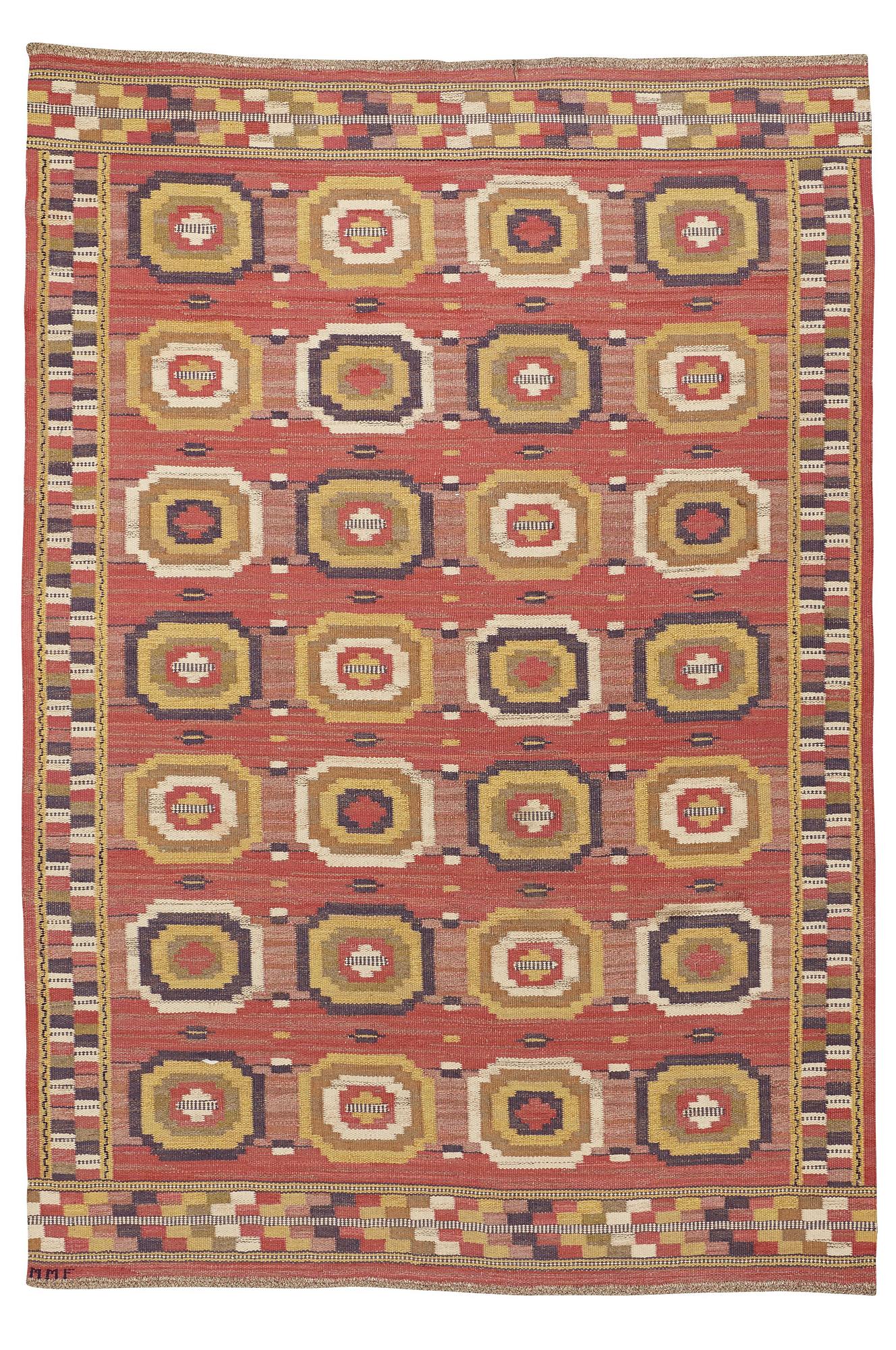 Märta Måås-Fjetterström, Matta, "Röda åttan", rölakan, ca 295 x 199,5-202 cm, signerad MMF.