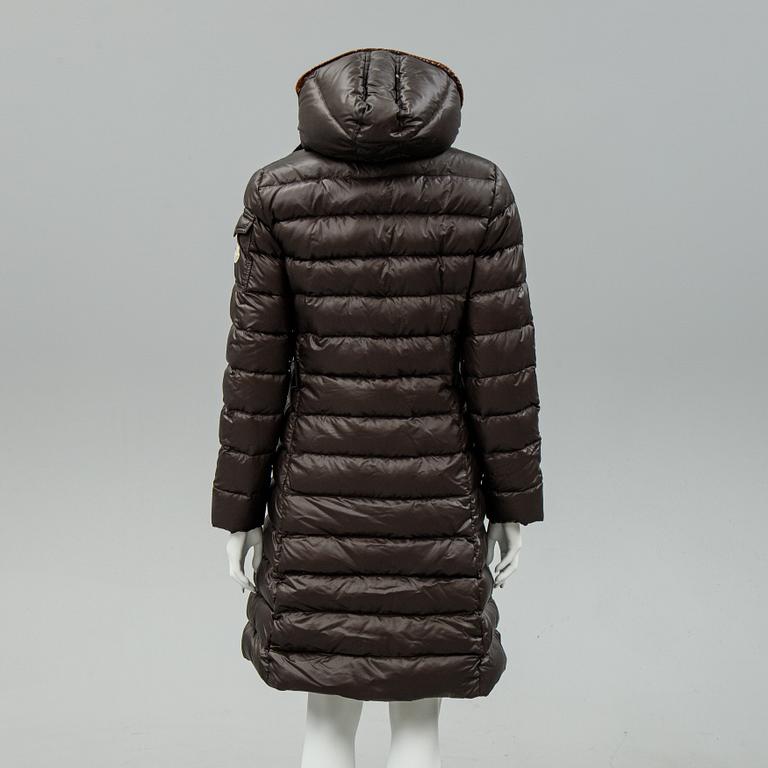Moncler, dunkappa, storlek 3.