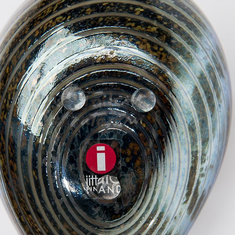 FIGURINER, 2 st, glas, signerade O.Toikka Nuutajärvi.