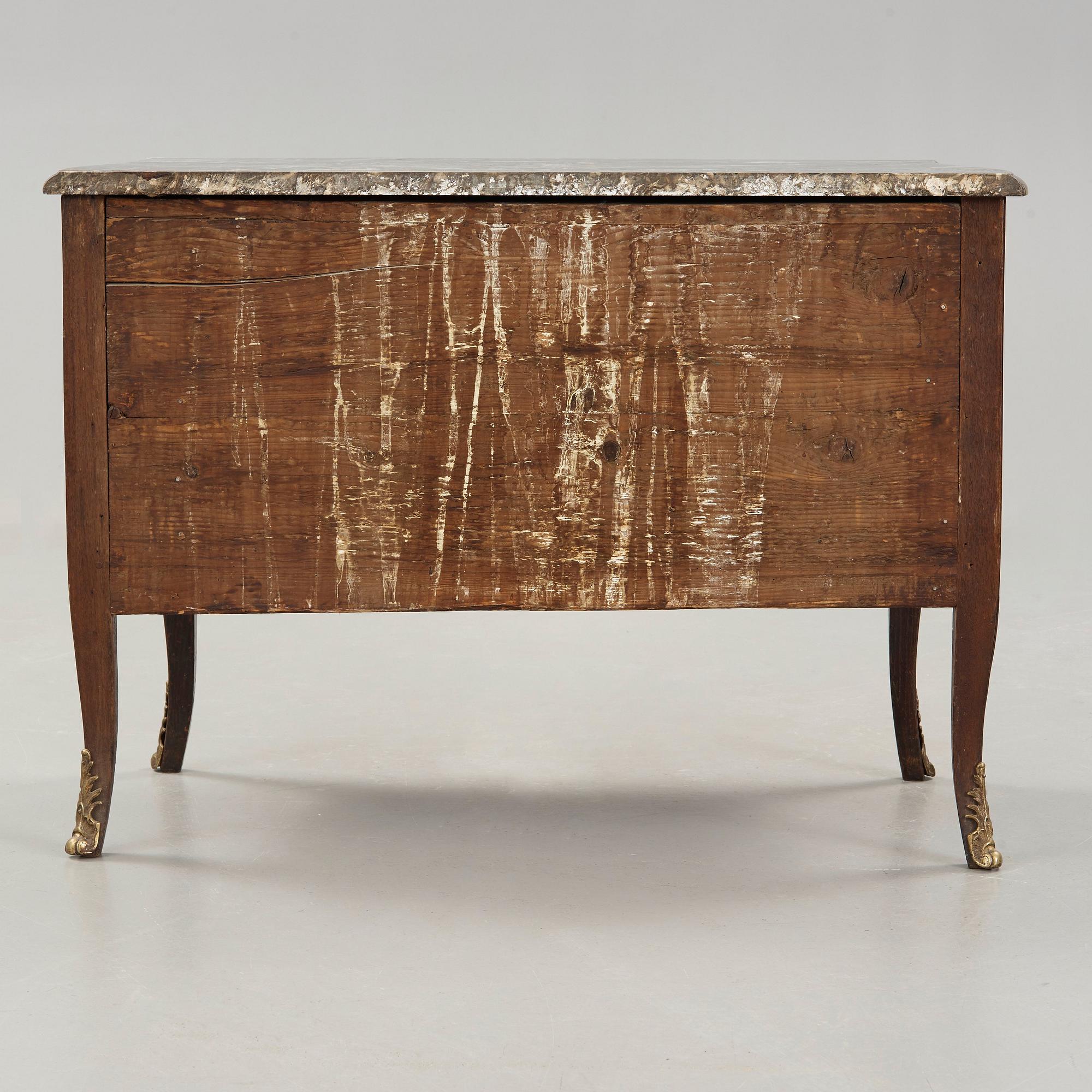 A Louis XV 18th century commode in the manner of Jacques Bircklé, master in Paris 1764.